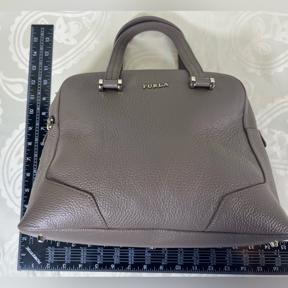 Furla two way bag - shoulder strap included - Picture 15 of 16